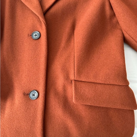 Laundry - Picture 2 of 2